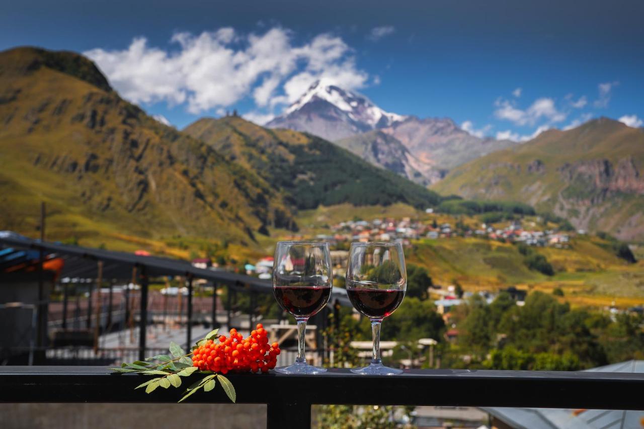 Hotel Inside Kazbegi Exterior foto